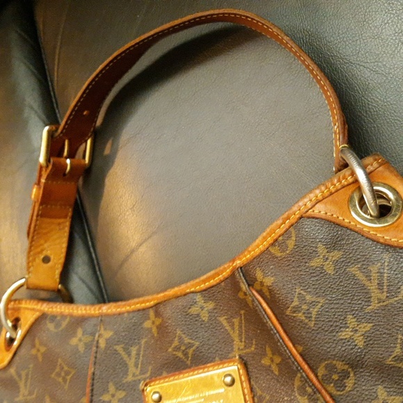 Louis Vuitton purse - Picture 3 of 7